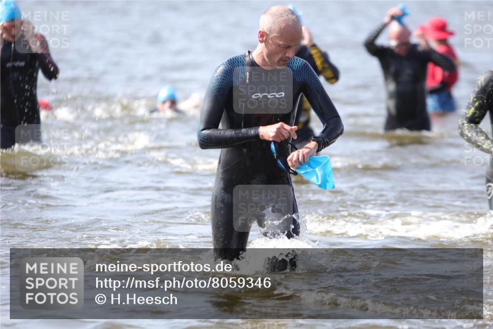 22.06.2025 - Viking Triathlon H.Heesch http://msf.ph/oto/8059346 22.06.2025 10:31:44 Schwimmen 87, 98, 99, 124, 125, 137, 158, 189, 224, 340, 350, 435, 449, 507, 555, 648, 658 meine-sportfotos.de