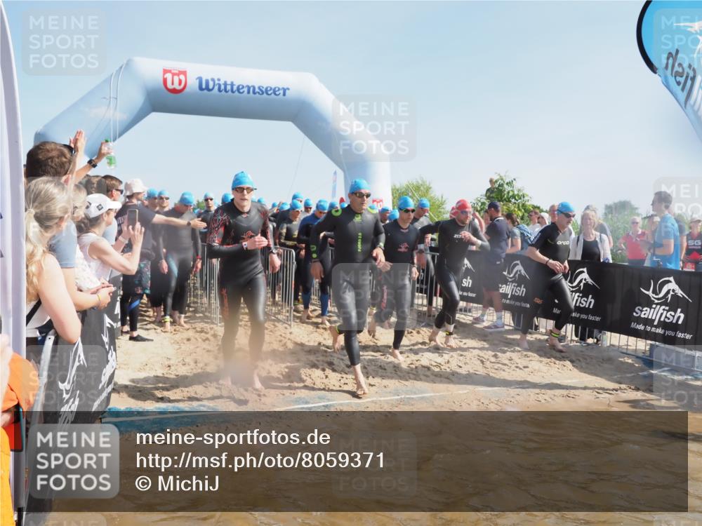 22.06.2025 - Viking Triathlon MichiJ http://msf.ph/oto/8059371 22.06.2025 10:04:26 Schwimmen 115, 146, 195, 209, 239, 253, 335, 375, 377, 408, 419, 447, 457, 506, 629 meine-sportfotos.de
