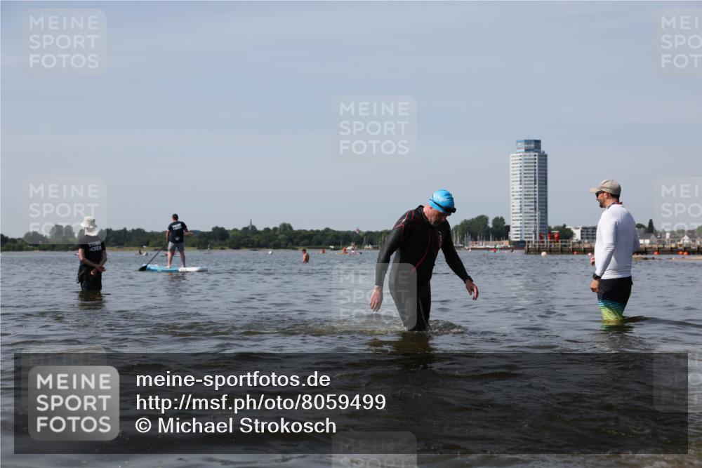 22.06.2025 - Viking Triathlon Michael Strokosch http://msf.ph/oto/8059499 22.06.2025 10:52:20 Schwimmen 116, 136, 481, 490 meine-sportfotos.de