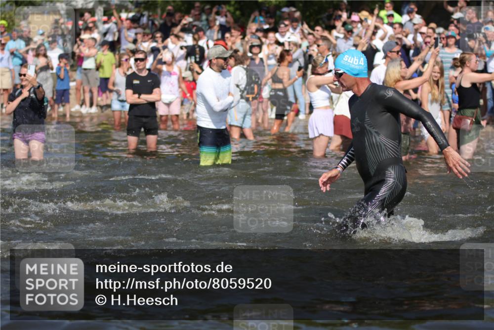 22.06.2025 - Viking Triathlon H.Heesch http://msf.ph/oto/8059520 22.06.2025 10:01:07 Schwimmen 12, 50, 63, 113, 124, 131, 147, 236, 294, 330, 347, 350, 443, 458, 488 meine-sportfotos.de