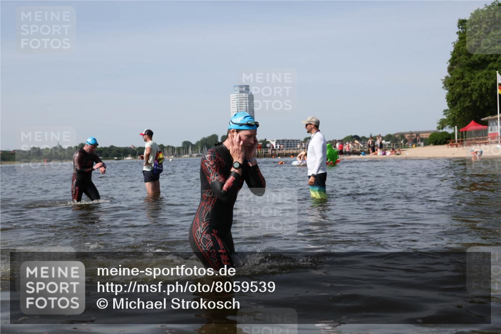 22.06.2025 - Viking Triathlon Michael Strokosch http://msf.ph/oto/8059539 22.06.2025 10:41:54 Schwimmen 58, 142, 159, 199, 221, 625 meine-sportfotos.de