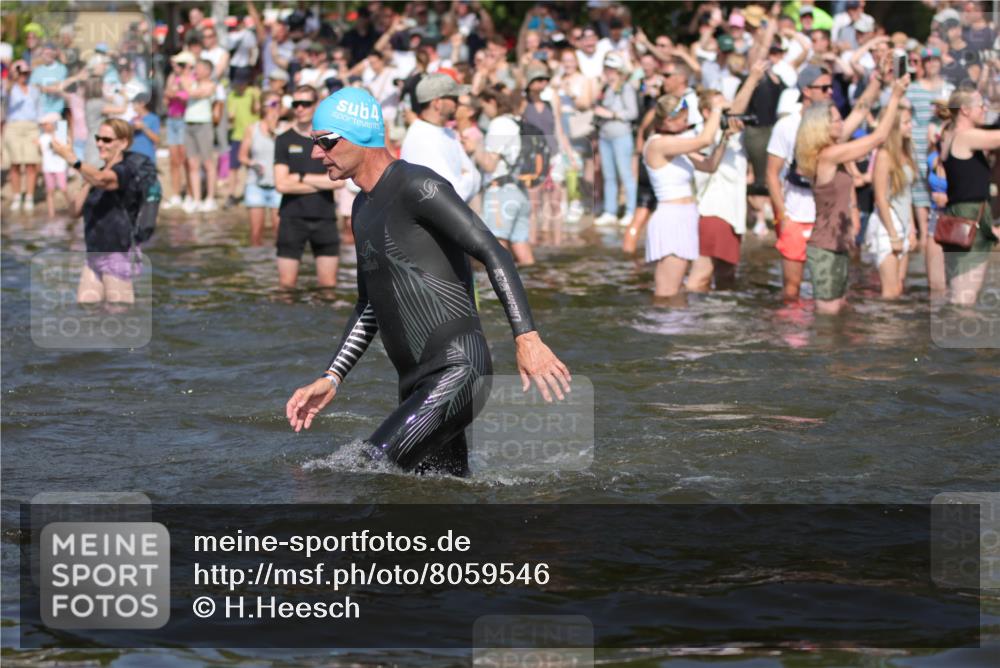 22.06.2025 - Viking Triathlon H.Heesch http://msf.ph/oto/8059546 22.06.2025 10:01:08 Schwimmen 12, 50, 63, 113, 124, 131, 147, 236, 294, 330, 347, 350, 443, 458, 488 meine-sportfotos.de