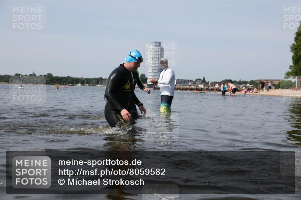 22.06.2025 - Viking Triathlon Michael Strokosch http://msf.ph/oto/8059582 22.06.2025 10:52:53 Schwimmen 106, 160, 656 meine-sportfotos.de