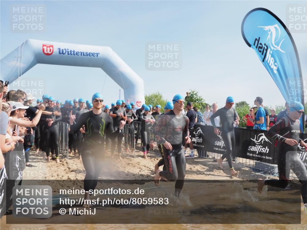 22.06.2025 - Viking Triathlon MichiJ http://msf.ph/oto/8059583 22.06.2025 10:04:37 Schwimmen 55, 85, 146, 238, 245, 327, 375, 428, 457, 482, 506, 514, 550, 629, 662 meine-sportfotos.de