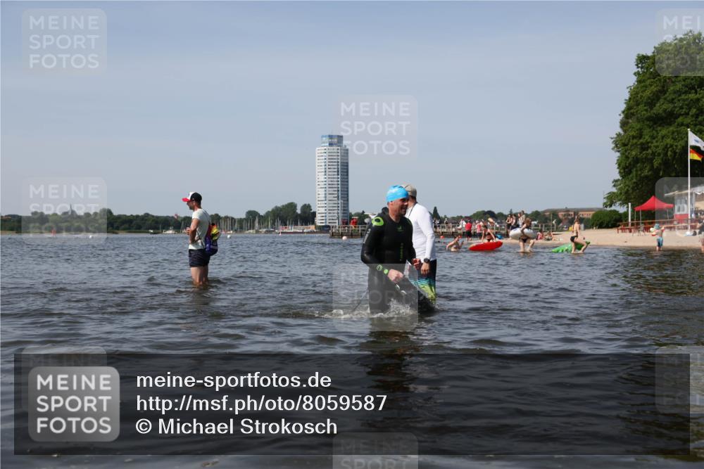 22.06.2025 - Viking Triathlon Michael Strokosch http://msf.ph/oto/8059587 22.06.2025 10:42:02 Schwimmen 78, 159, 199, 221 meine-sportfotos.de