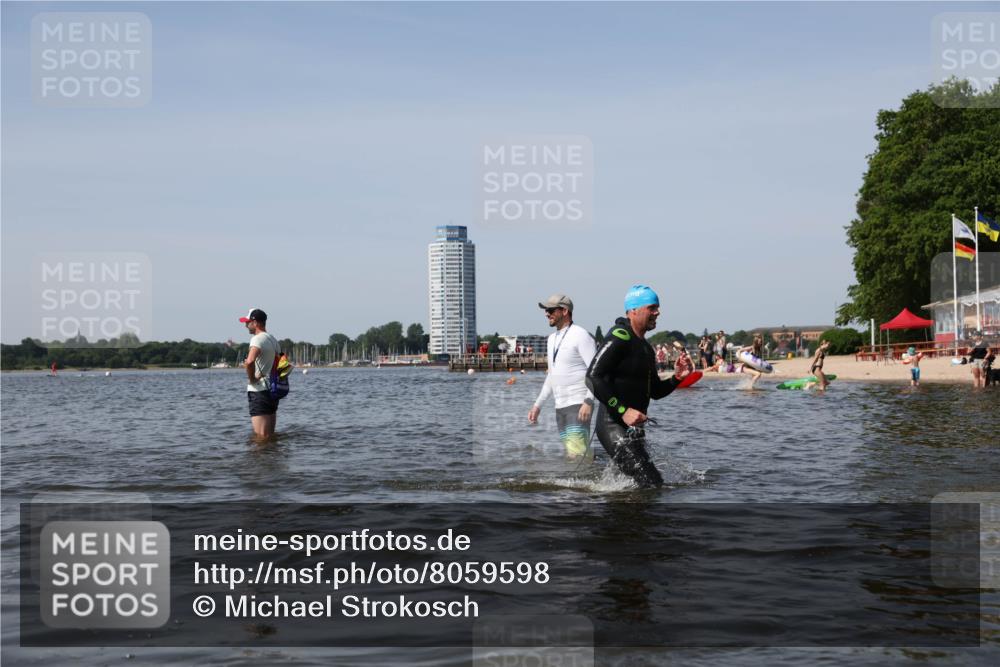 22.06.2025 - Viking Triathlon Michael Strokosch http://msf.ph/oto/8059598 22.06.2025 10:42:02 Schwimmen 78, 159, 199, 221 meine-sportfotos.de