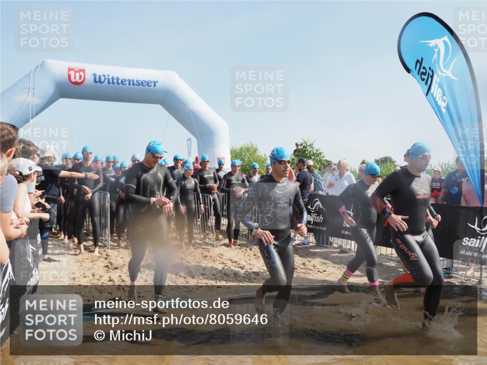 22.06.2025 - Viking Triathlon MichiJ http://msf.ph/oto/8059646 22.06.2025 10:04:42 Schwimmen 55, 85, 86, 238, 245, 281, 312, 316, 327, 428, 482, 514, 515, 550, 662 meine-sportfotos.de