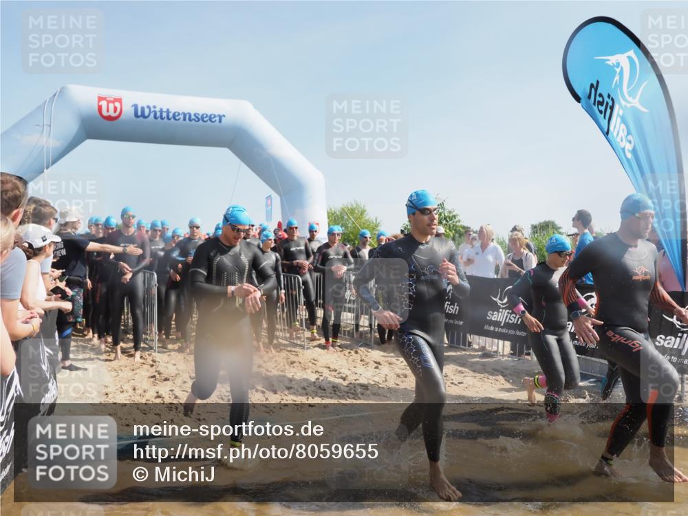 22.06.2025 - Viking Triathlon MichiJ http://msf.ph/oto/8059655 22.06.2025 10:04:42 Schwimmen 55, 85, 86, 238, 245, 281, 312, 316, 327, 428, 482, 514, 515, 550, 662 meine-sportfotos.de