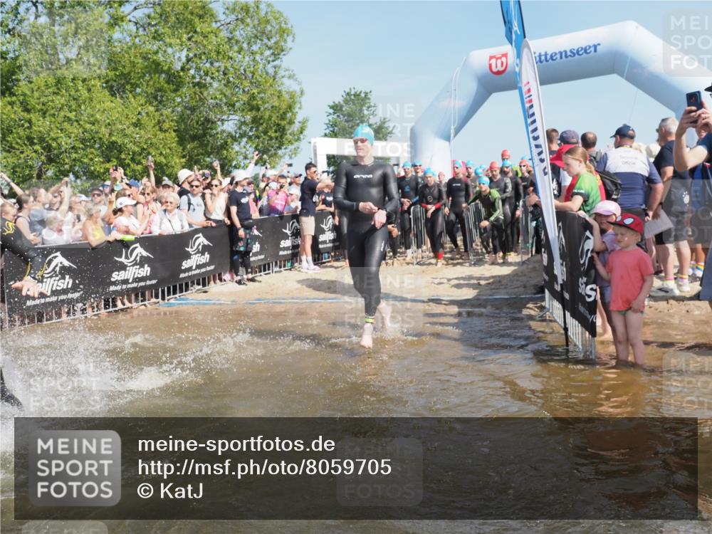 22.06.2025 - Viking Triathlon KatJ http://msf.ph/oto/8059705 22.06.2025 10:00:27 Schwimmen 1, 6, 10, 13, 14, 15, 28, 30, 46, 49, 52, 81, 152, 175, 176, 198, 230, 286, 288, 367, 374, 420, 455, 473, 534, 557, 610, 611, 617, 661 meine-sportfotos.de