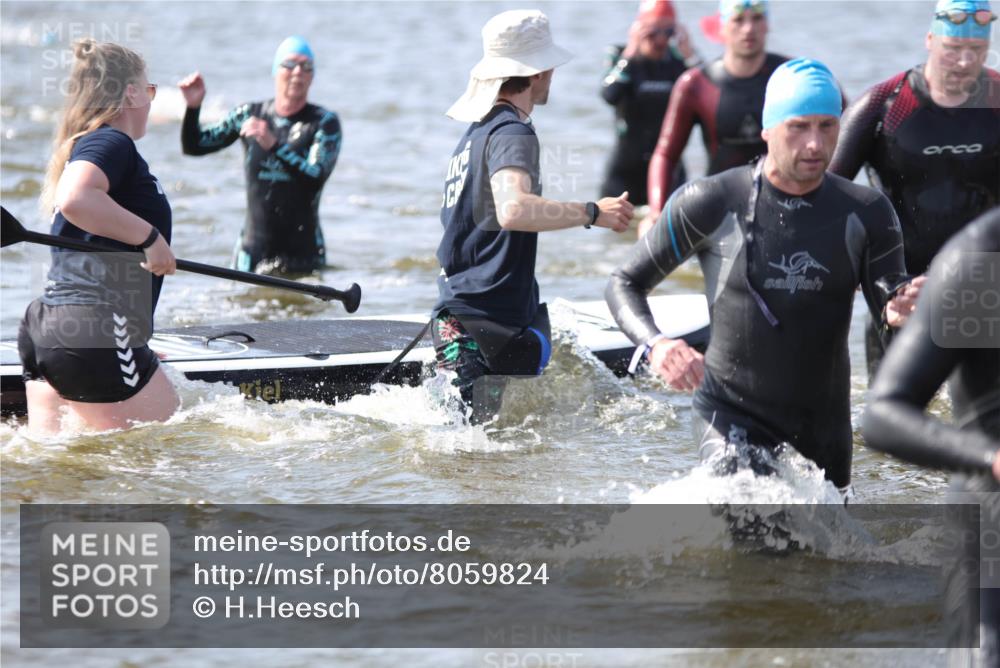 22.06.2025 - Viking Triathlon H.Heesch http://msf.ph/oto/8059824 22.06.2025 10:33:57 Schwimmen 50, 70, 75, 184, 229, 242, 297, 349, 429, 438, 478, 532, 540, 618, 635 meine-sportfotos.de