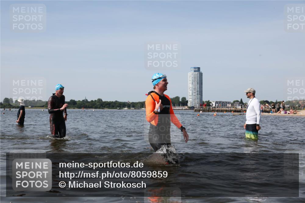 22.06.2025 - Viking Triathlon Michael Strokosch http://msf.ph/oto/8059859 22.06.2025 10:42:28 Schwimmen 16, 55, 65, 192, 281, 318, 326, 427, 465 meine-sportfotos.de