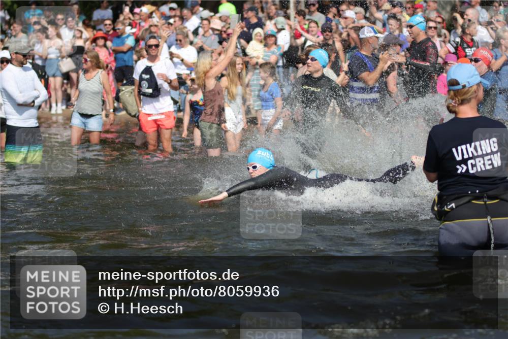 22.06.2025 - Viking Triathlon H.Heesch http://msf.ph/oto/8059936 22.06.2025 10:01:41 Schwimmen 19, 33, 170, 272, 310, 320, 344, 399, 438, 461, 496, 507, 555, 604, 626 meine-sportfotos.de