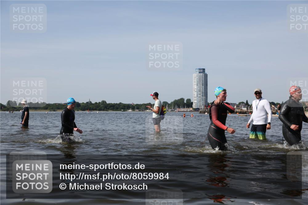 22.06.2025 - Viking Triathlon Michael Strokosch http://msf.ph/oto/8059984 22.06.2025 10:42:47 Schwimmen 171, 240, 282, 369, 441, 624 meine-sportfotos.de