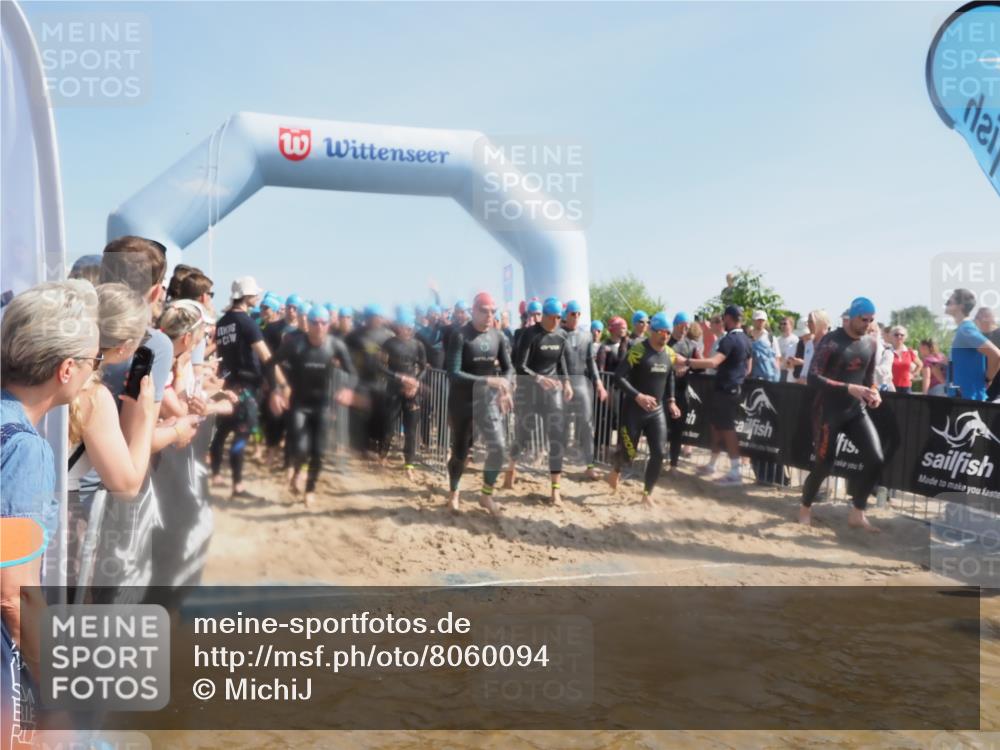 22.06.2025 - Viking Triathlon MichiJ http://msf.ph/oto/8060094 22.06.2025 10:05:26 Schwimmen 57, 59, 61, 138, 150, 167, 181, 228, 314, 437, 536, 538, 601, 654, 655 meine-sportfotos.de