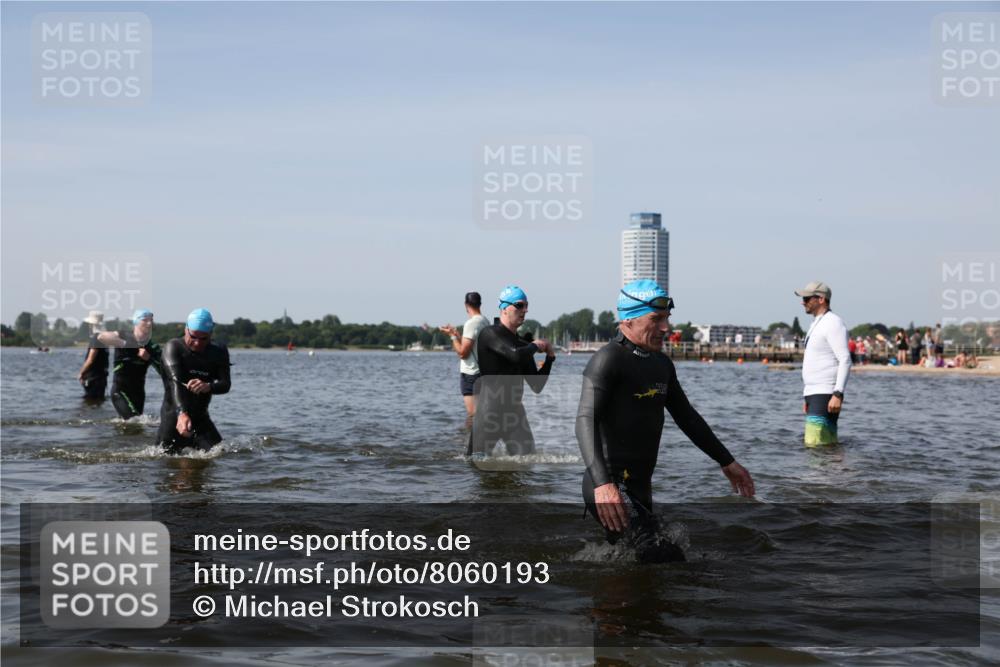 22.06.2025 - Viking Triathlon Michael Strokosch http://msf.ph/oto/8060193 22.06.2025 10:43:08 Schwimmen 31, 66, 109, 110, 128, 133, 167, 186, 309, 328, 358, 450, 483, 489 meine-sportfotos.de