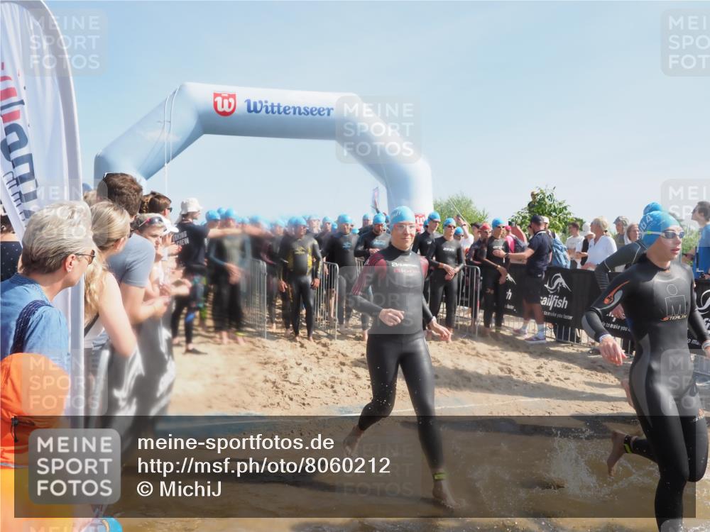 22.06.2025 - Viking Triathlon MichiJ http://msf.ph/oto/8060212 22.06.2025 10:05:32 Schwimmen 22, 150, 167, 181, 210, 228, 314, 437, 439, 462, 538, 601, 603, 654, 655 meine-sportfotos.de