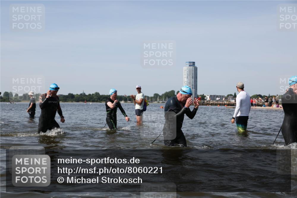 22.06.2025 - Viking Triathlon Michael Strokosch http://msf.ph/oto/8060221 22.06.2025 10:43:11 Schwimmen 31, 66, 109, 110, 115, 128, 167, 186, 309, 328, 358, 450, 483, 489 meine-sportfotos.de