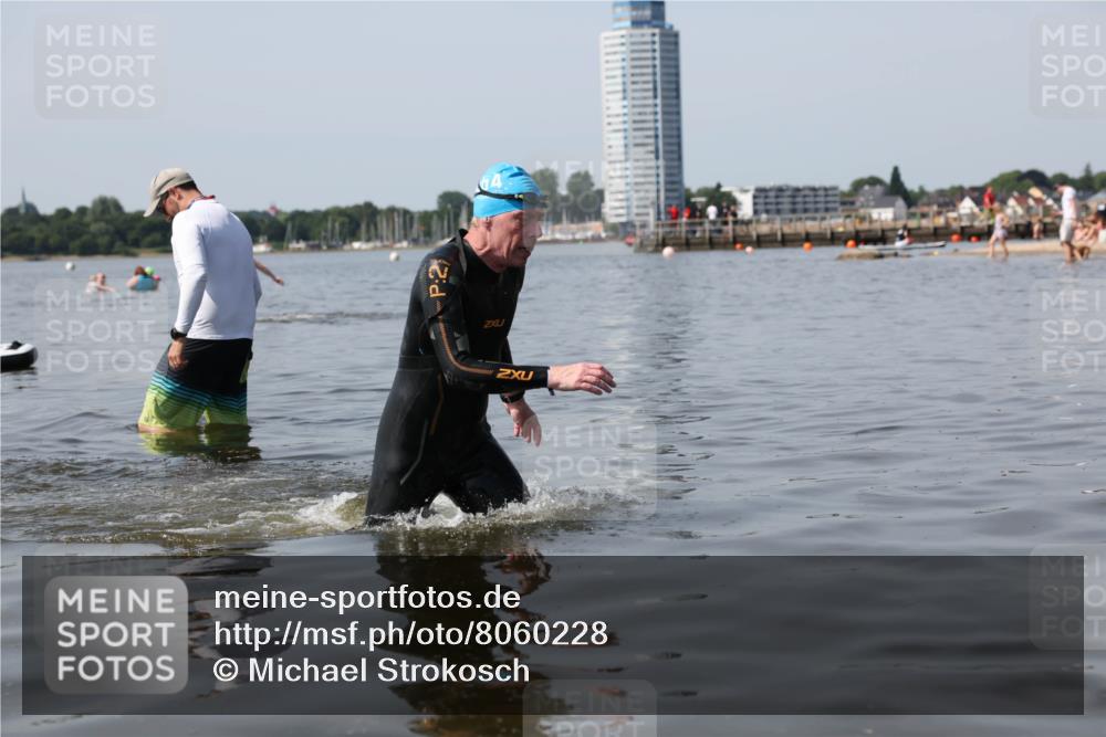 22.06.2025 - Viking Triathlon Michael Strokosch http://msf.ph/oto/8060228 22.06.2025 10:56:49 Schwimmen 363 meine-sportfotos.de