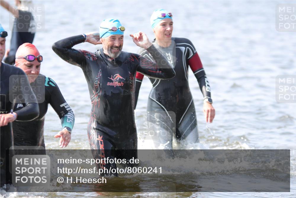 22.06.2025 - Viking Triathlon H.Heesch http://msf.ph/oto/8060241 22.06.2025 10:35:37 Schwimmen 20, 47, 62, 107, 127, 134, 154, 415, 482, 552, 602 meine-sportfotos.de