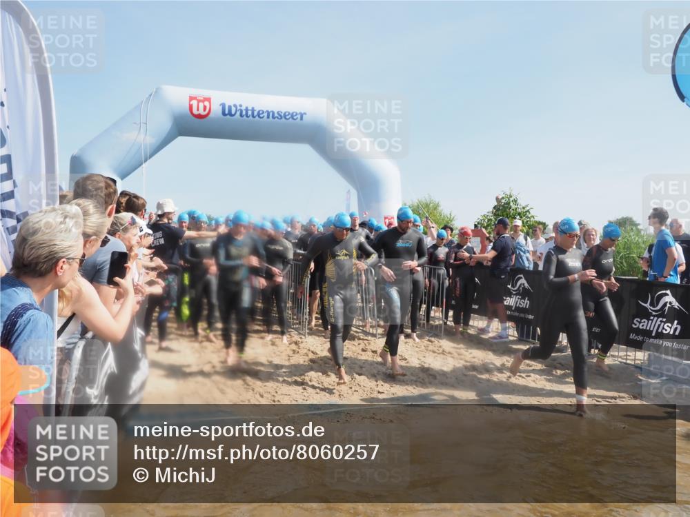 22.06.2025 - Viking Triathlon MichiJ http://msf.ph/oto/8060257 22.06.2025 10:05:36 Schwimmen 22, 65, 83, 150, 167, 181, 210, 361, 439, 462, 511, 538, 553, 603, 654 meine-sportfotos.de