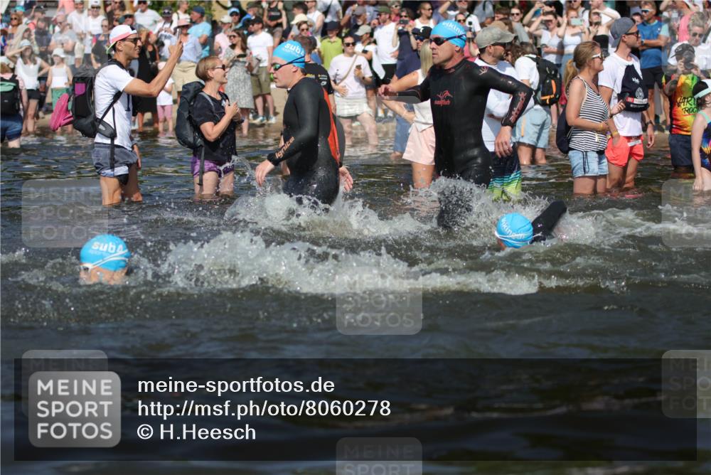 22.06.2025 - Viking Triathlon H.Heesch http://msf.ph/oto/8060278 22.06.2025 10:02:17 Schwimmen 21, 75, 107, 139, 149, 207, 247, 255, 309, 331, 382, 387, 464, 469, 522 meine-sportfotos.de