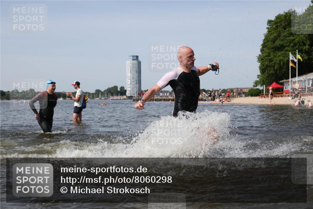 22.06.2025 - Viking Triathlon Michael Strokosch http://msf.ph/oto/8060298 22.06.2025 10:43:16 Schwimmen 31, 109, 110, 115, 167, 257, 328, 358, 483, 489 meine-sportfotos.de