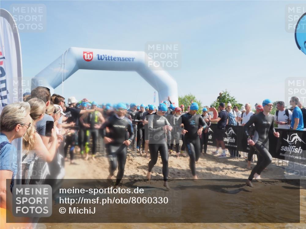 22.06.2025 - Viking Triathlon MichiJ http://msf.ph/oto/8060330 22.06.2025 10:05:40 Schwimmen 22, 65, 83, 135, 194, 210, 361, 379, 439, 462, 511, 517, 553, 603, 653 meine-sportfotos.de