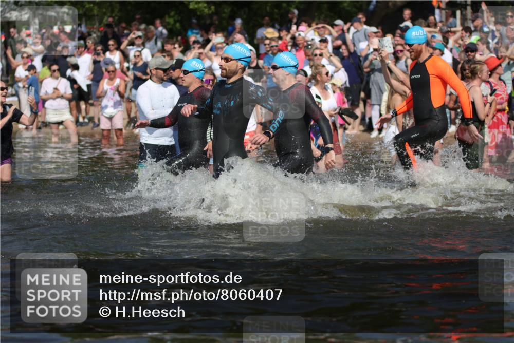 22.06.2025 - Viking Triathlon H.Heesch http://msf.ph/oto/8060407 22.06.2025 10:02:27 Schwimmen 75, 78, 103, 180, 188, 189, 255, 265, 283, 331, 464, 469, 520, 532, 549 meine-sportfotos.de