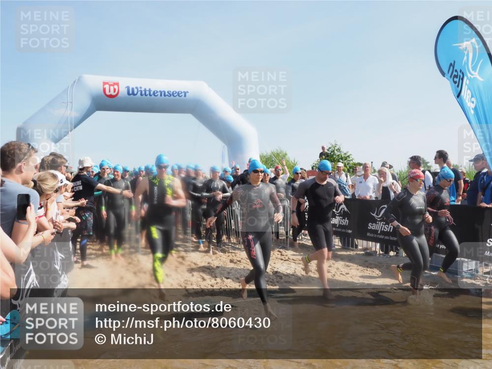 22.06.2025 - Viking Triathlon MichiJ http://msf.ph/oto/8060430 22.06.2025 10:05:47 Schwimmen 65, 83, 128, 135, 194, 211, 275, 361, 379, 511, 517, 530, 553, 633, 653 meine-sportfotos.de