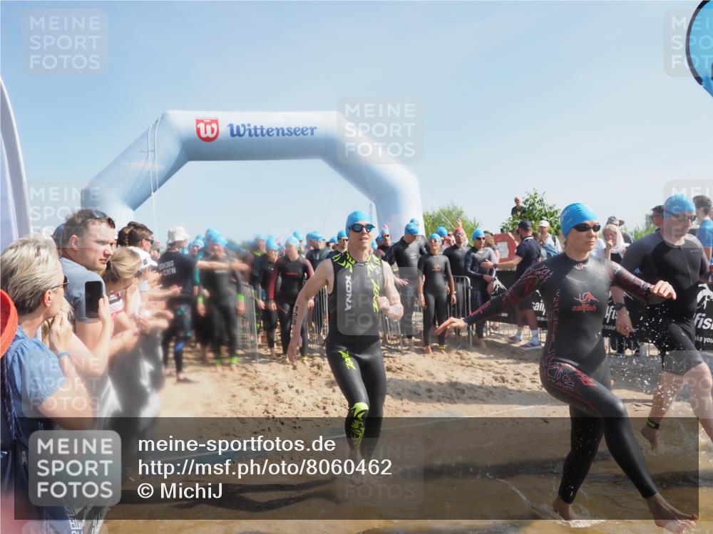 22.06.2025 - Viking Triathlon MichiJ http://msf.ph/oto/8060462 22.06.2025 10:05:47 Schwimmen 65, 83, 128, 135, 194, 211, 275, 361, 379, 511, 517, 530, 553, 633, 653 meine-sportfotos.de