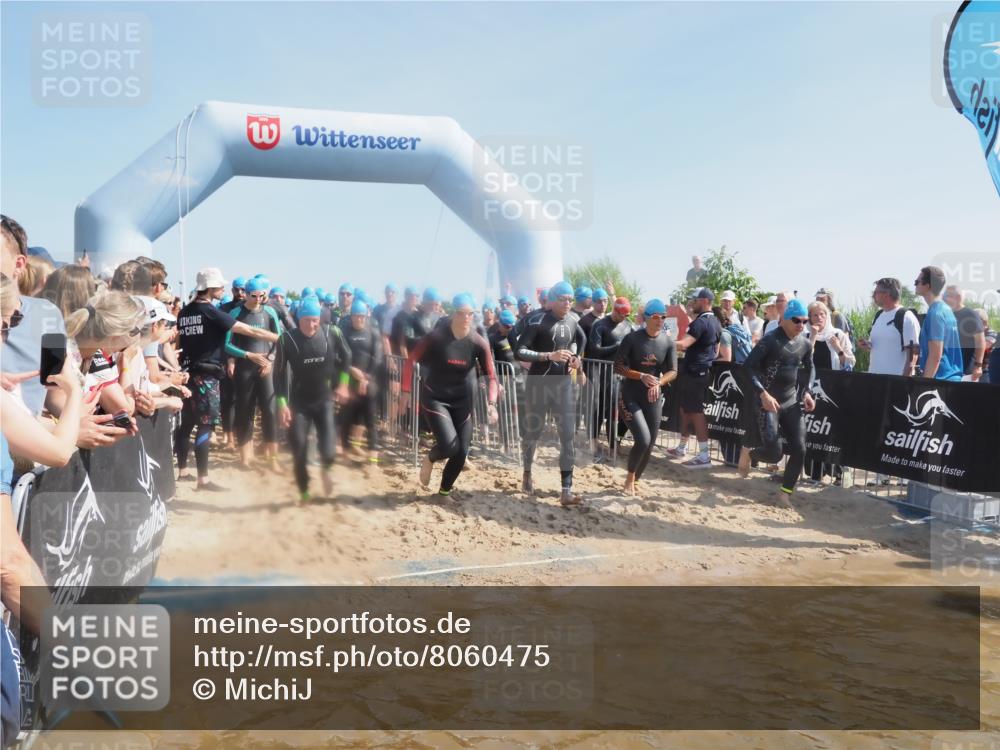 22.06.2025 - Viking Triathlon MichiJ http://msf.ph/oto/8060475 22.06.2025 10:05:51 Schwimmen 68, 128, 135, 194, 211, 275, 379, 397, 441, 442, 465, 517, 530, 633, 653 meine-sportfotos.de