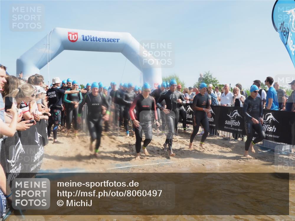 22.06.2025 - Viking Triathlon MichiJ http://msf.ph/oto/8060497 22.06.2025 10:05:51 Schwimmen 68, 128, 135, 194, 211, 275, 379, 397, 441, 442, 465, 517, 530, 633, 653 meine-sportfotos.de