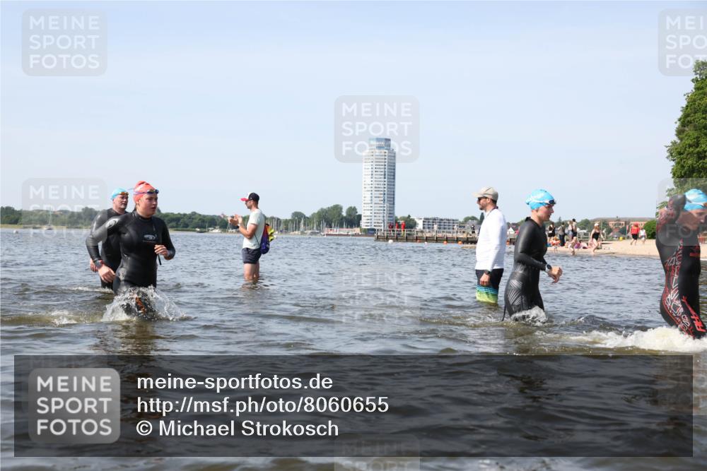 22.06.2025 - Viking Triathlon Michael Strokosch http://msf.ph/oto/8060655 22.06.2025 10:44:10 Schwimmen 41, 103, 123, 249, 343, 439, 442, 467, 627, 637, 650 meine-sportfotos.de