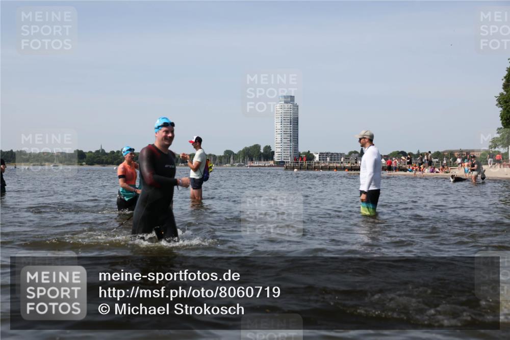22.06.2025 - Viking Triathlon Michael Strokosch http://msf.ph/oto/8060719 22.06.2025 10:44:16 Schwimmen 103, 123, 130, 343, 439, 467, 637, 650 meine-sportfotos.de