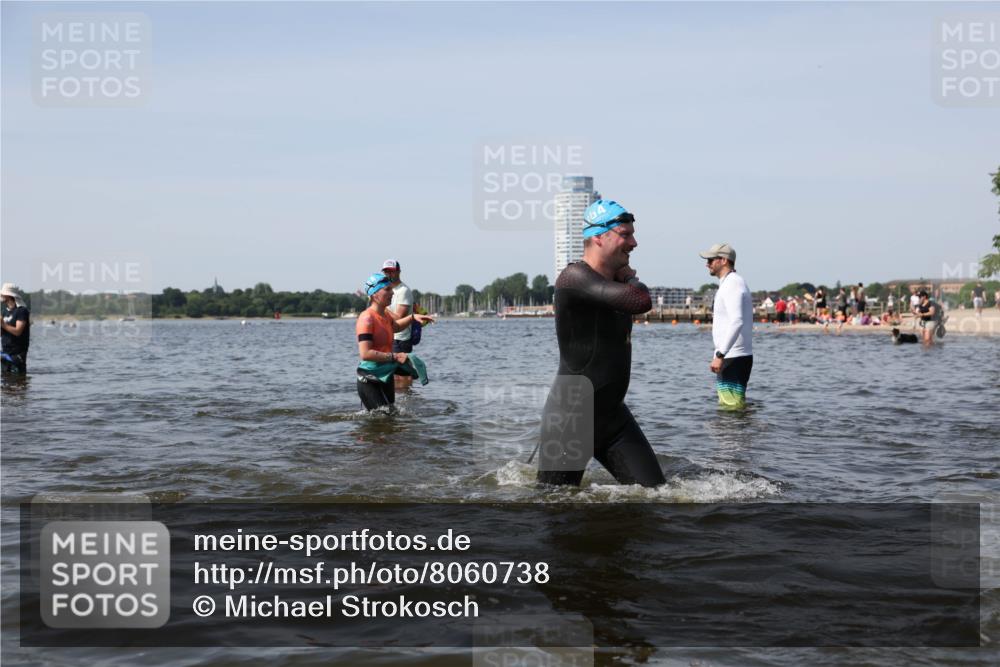 22.06.2025 - Viking Triathlon Michael Strokosch http://msf.ph/oto/8060738 22.06.2025 10:44:17 Schwimmen 103, 123, 130, 343, 439, 467, 650 meine-sportfotos.de