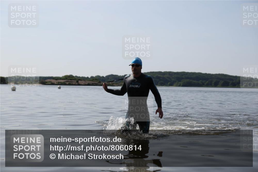 22.06.2025 - Viking Triathlon Michael Strokosch http://msf.ph/oto/8060814 22.06.2025 10:22:41 Schwimmen 100 meine-sportfotos.de