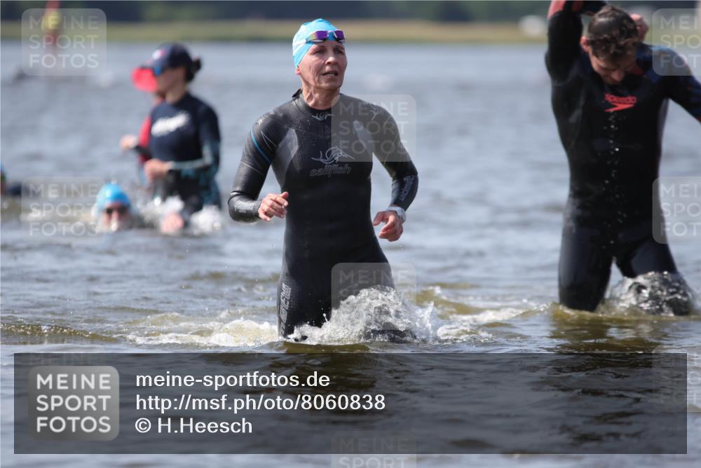 22.06.2025 - Viking Triathlon H.Heesch http://msf.ph/oto/8060838 22.06.2025 10:38:10 Schwimmen 61, 72, 89, 179, 191, 209, 447, 535, 662 meine-sportfotos.de