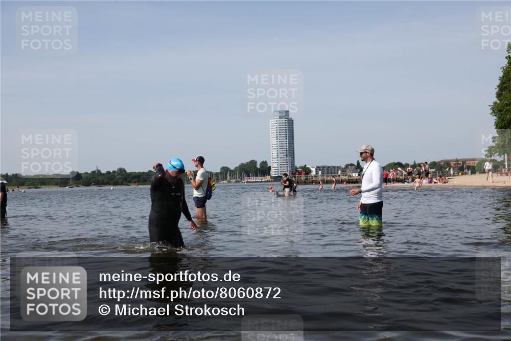 22.06.2025 - Viking Triathlon Michael Strokosch http://msf.ph/oto/8060872 22.06.2025 10:44:39 Schwimmen 18, 205, 219, 440, 446 meine-sportfotos.de
