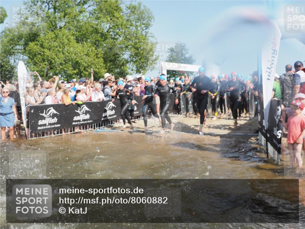 22.06.2025 - Viking Triathlon KatJ http://msf.ph/oto/8060882 22.06.2025 10:00:43 Schwimmen 7, 8, 9, 11, 45, 87, 145, 178, 184, 196, 200, 289, 306, 368, 414, 491, 526, 612, 613, 616, 628, 630, 641, 642, 651 meine-sportfotos.de