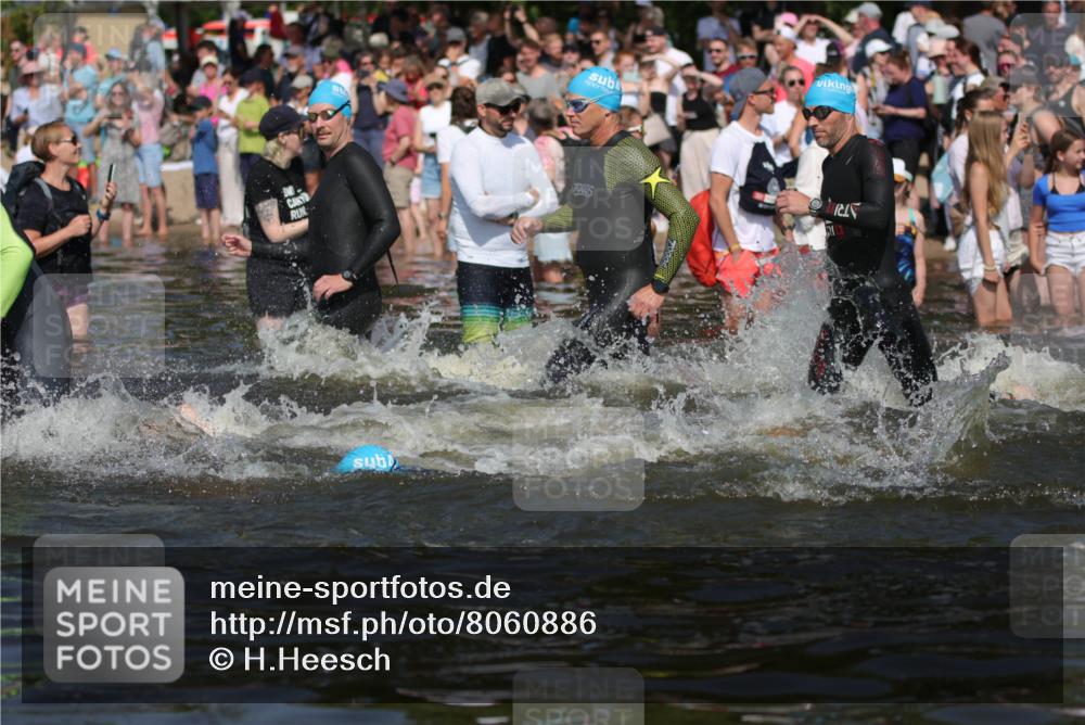 22.06.2025 - Viking Triathlon H.Heesch http://msf.ph/oto/8060886 22.06.2025 10:03:13 Schwimmen 20, 134, 177, 187, 204, 208, 334, 348, 349, 478, 505, 524, 602, 636, 660 meine-sportfotos.de