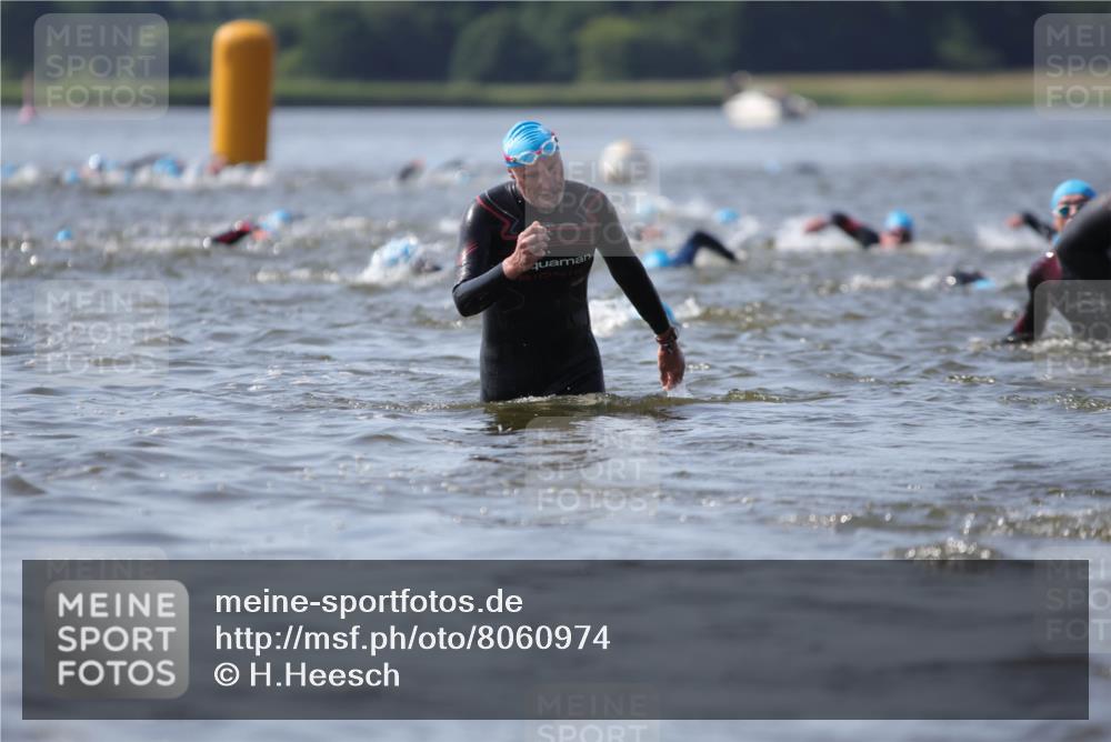 22.06.2025 - Viking Triathlon H.Heesch http://msf.ph/oto/8060974 22.06.2025 10:38:36 Schwimmen 22, 85, 135, 156, 164, 211, 215, 269, 315, 327, 398, 419, 428, 509, 601, 603, 659 meine-sportfotos.de