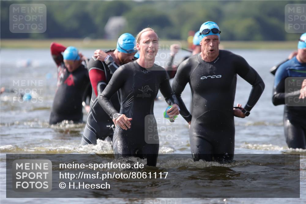 22.06.2025 - Viking Triathlon H.Heesch http://msf.ph/oto/8061117 22.06.2025 10:39:12 Schwimmen 79, 83, 148, 181, 182, 195, 238, 276, 295, 298, 324, 351, 386, 451, 474, 536, 654 meine-sportfotos.de