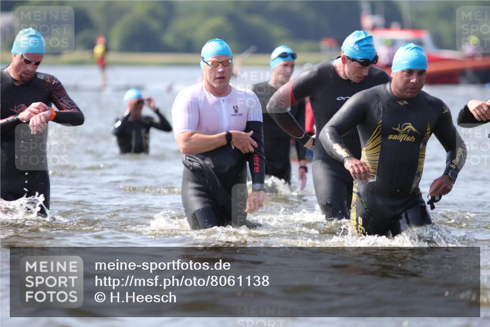 22.06.2025 - Viking Triathlon H.Heesch http://msf.ph/oto/8061138 22.06.2025 10:39:18 Schwimmen 83, 93, 117, 150, 182, 195, 238, 276, 295, 298, 324, 337, 351, 386, 474, 536 meine-sportfotos.de