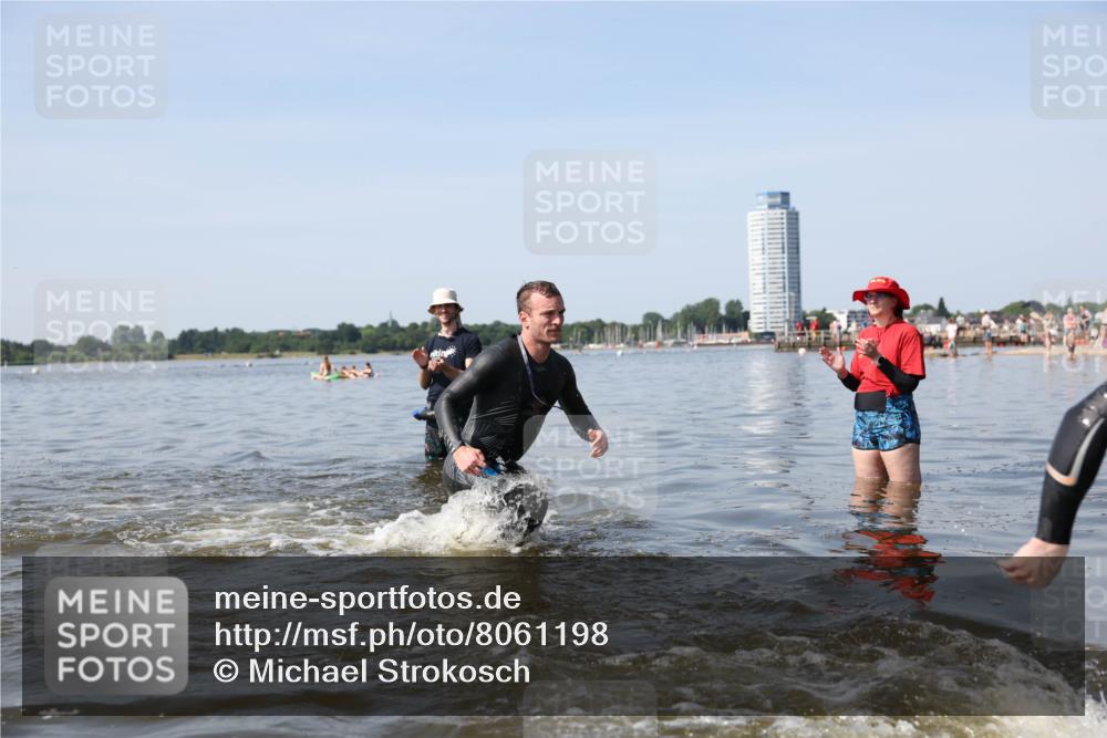 22.06.2025 - Viking Triathlon Michael Strokosch http://msf.ph/oto/8061198 22.06.2025 10:25:01 Schwimmen 4, 521 meine-sportfotos.de
