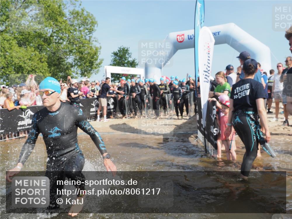 22.06.2025 - Viking Triathlon KatJ http://msf.ph/oto/8061217 22.06.2025 10:00:50 Schwimmen 9, 90, 132, 145, 184, 243, 258, 289, 300, 301, 306, 352, 368, 384, 491, 612, 613, 630, 652, 658 meine-sportfotos.de
