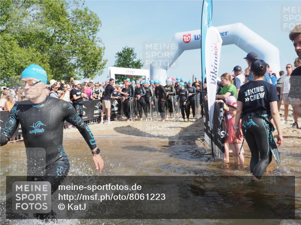 22.06.2025 - Viking Triathlon KatJ http://msf.ph/oto/8061223 22.06.2025 10:00:50 Schwimmen 9, 90, 132, 145, 184, 243, 258, 289, 300, 301, 306, 352, 368, 384, 491, 612, 613, 630, 652, 658 meine-sportfotos.de