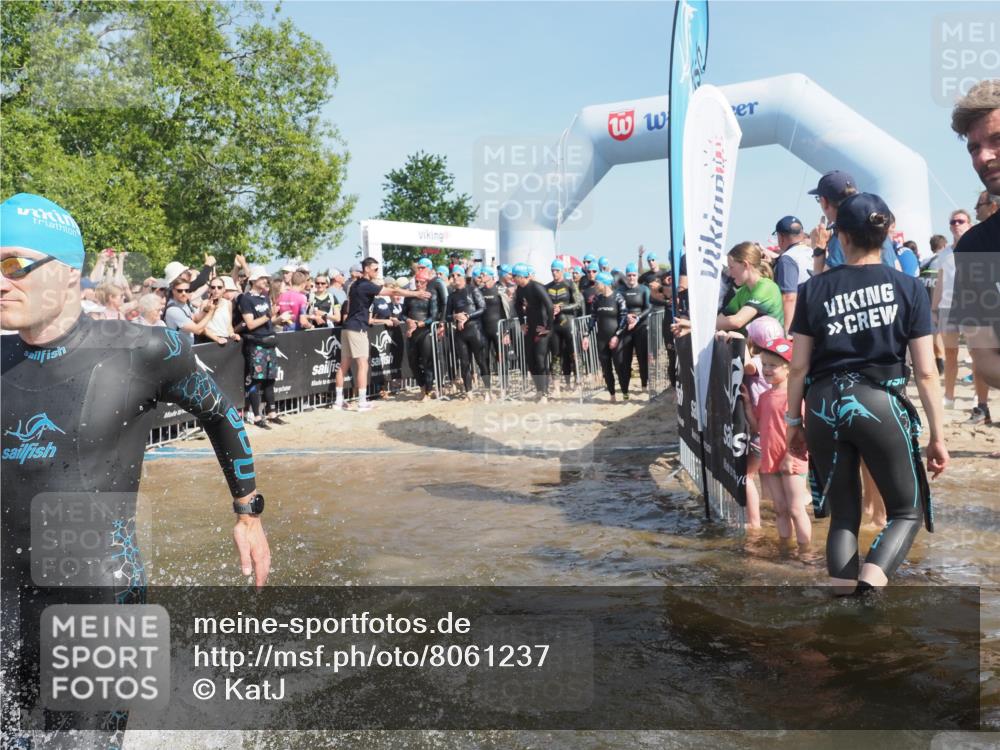 22.06.2025 - Viking Triathlon KatJ http://msf.ph/oto/8061237 22.06.2025 10:00:50 Schwimmen 9, 90, 132, 145, 184, 243, 258, 289, 300, 301, 306, 352, 368, 384, 491, 612, 613, 630, 652, 658 meine-sportfotos.de