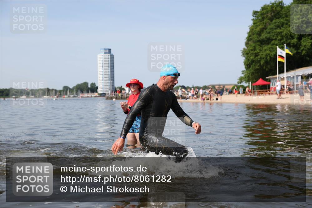 22.06.2025 - Viking Triathlon Michael Strokosch http://msf.ph/oto/8061282 22.06.2025 10:25:23 Schwimmen 122, 641 meine-sportfotos.de