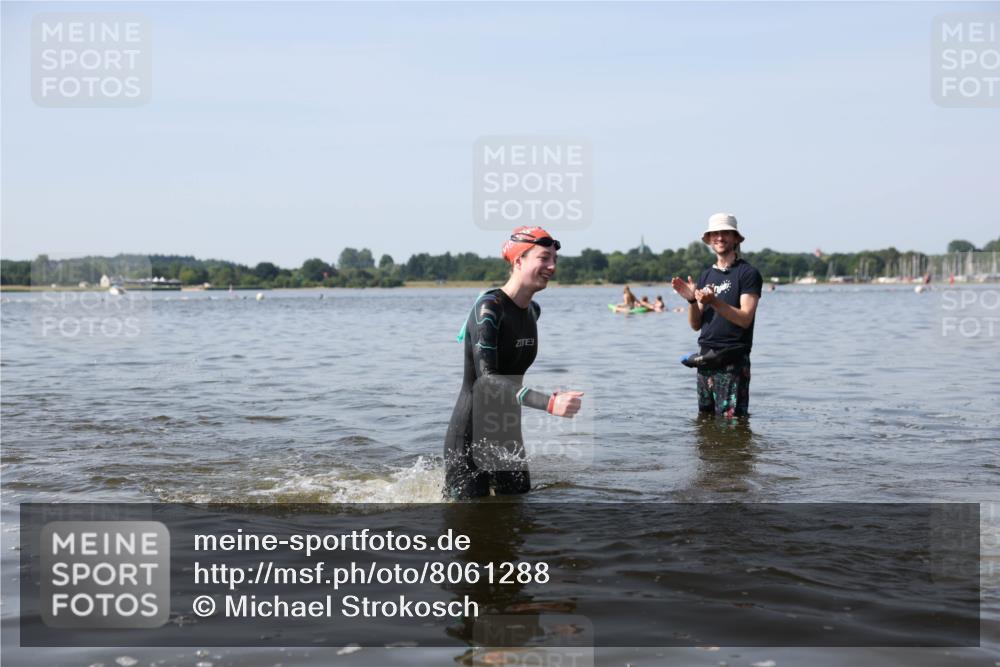 22.06.2025 - Viking Triathlon Michael Strokosch http://msf.ph/oto/8061288 22.06.2025 10:25:25 Schwimmen 122, 641 meine-sportfotos.de