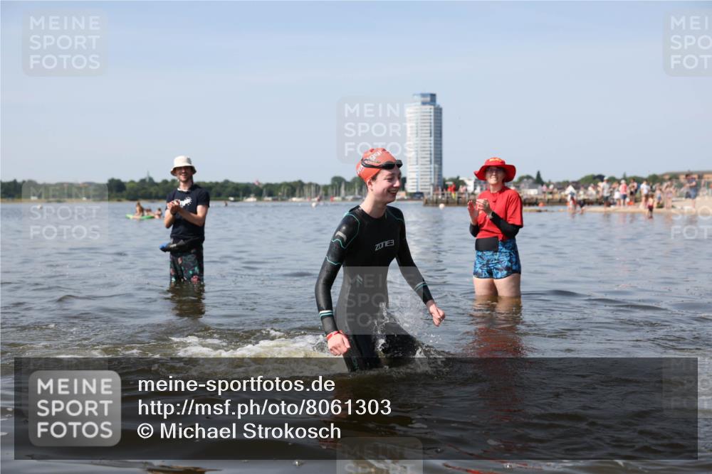 22.06.2025 - Viking Triathlon Michael Strokosch http://msf.ph/oto/8061303 22.06.2025 10:25:26 Schwimmen 2, 122, 641 meine-sportfotos.de